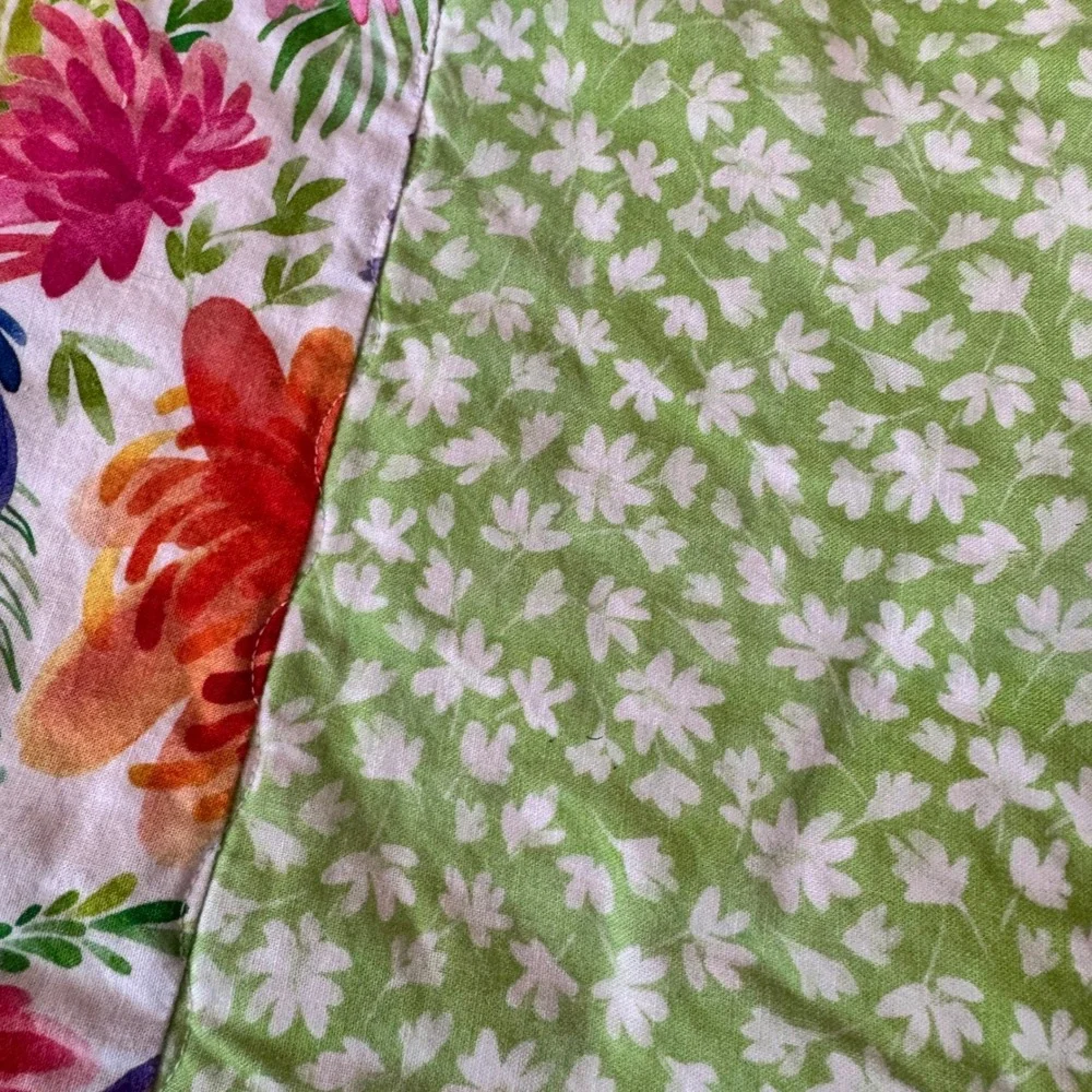 Handmade Patchwork Floral Quilt Multicolor 40x40 Vintage Reversible Lap Blanket
